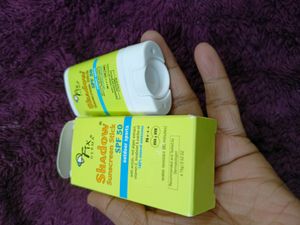 🔥Fixderma Sunscreen Stick SPF 50 with Vitami