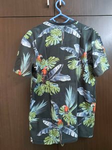 H&amp;M Men's Tropical Print T-Shirt