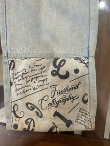 Stylish Light Wash Wide-Leg Jeans