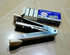 Kangaro Stapplar & Lip Box