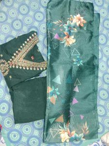 Elegant Green Embroidered Kurta Set