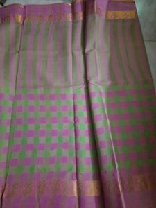 Pink &amp; Green Handloom Checkered Saree