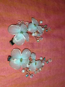 Charming Floral Hair Clips (Set of 2)