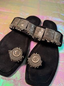 Trendy slippers