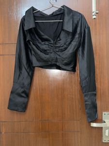 Chic Black Ruched Cropped Shirt