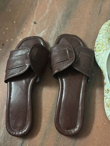 2 Pairs of Stylish Women's Footwear Set