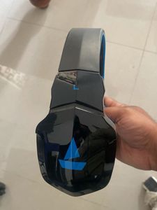 boAt corded and cordless headphones (no sponges)