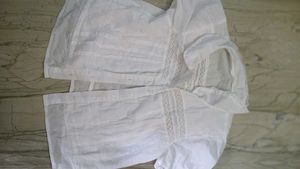 Chic White Lace Trimmed Blouse