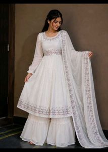 Elegant White Kurta Set with Dupatta