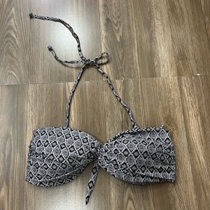 Set Of 2 Bikini Tops