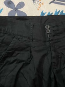Honey by Pantaloons Black Capri