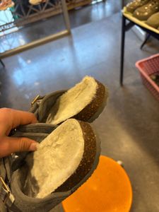 Fuzzy Buckle Slides