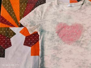 Graphic Heart Print Tie-Dye T-Shirt
