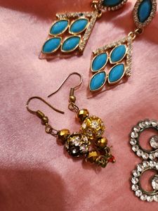 4 Earrings Combo
