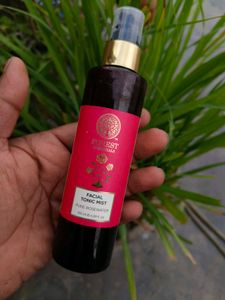 Forest Essentials Facial Tonic Mist