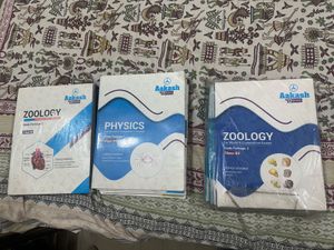 Aakash BYJU's Study Package for NEET