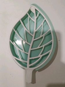 stylish leaf-shaped soap case