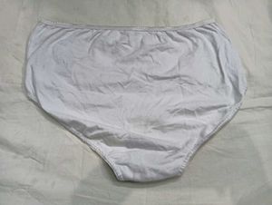 💛 White Lace Trim Briefs