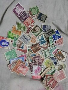 100 MIX FOREIGN Stamps