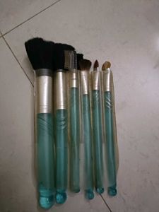 make-up brushes