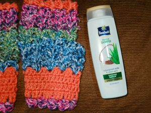 beanie cap , gloves and new shampoo free