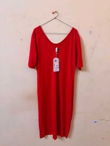 NEWME V-Neck Ribbed Red Midi Dress