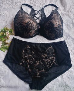 Lace Push-Up Underwire Bra