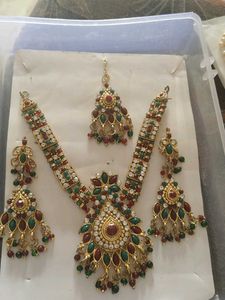 Elegant Jewelry Set