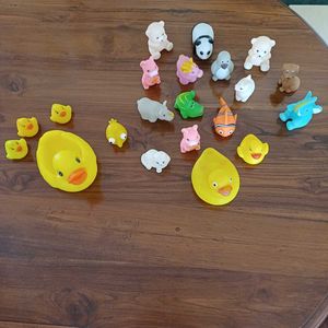 3 Sets Of Bath Toys (20 Pieces+ 1 Angry Bird Fr