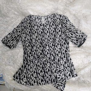 Chic Black & White Top