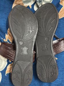 Kolhapuri slipper