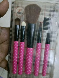 make-up brushes