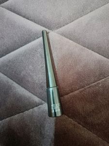 Am Selling An Eyeliner