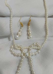 Pearl Bow Necklace &amp; Earring Set(Free delivery)