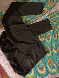 Comfortable Black Leggings &amp; H&amp;M brown top