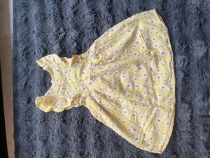 Cute Yellow Daisy Print Dress