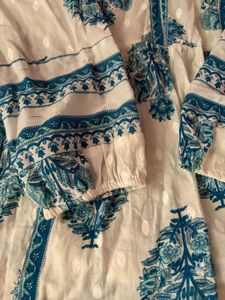 Elegant Blue &amp; White Cotton Kurta