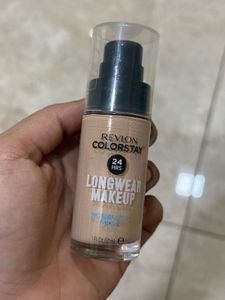 Revlon Colorstay Longwear Foundation  Nude 200