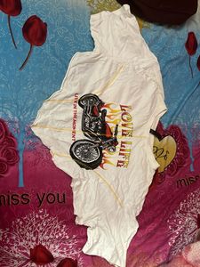 Graphic Print Tee - Live the Moment!
