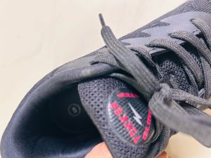 Stylish Black Sports Shoes