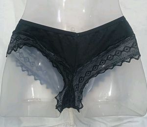🔥 Lace Trimmed Black Panty