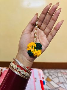Yellow &amp; Green Floral Jewellery Set
