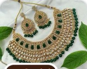 Stunning Kundan Necklace & Earring Set