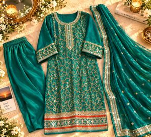 💚green pakistani suit 😍
