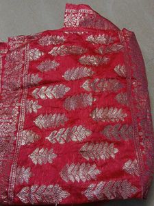 Red Kurta Set with Intricate Embroidery