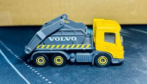 Volvo Metal truck - Majorette Premi