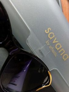 Stylish Black &amp; Gold Sunglasses