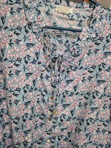 Floral Print Ruffle Neck Top