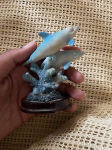Dolphins Showpiece