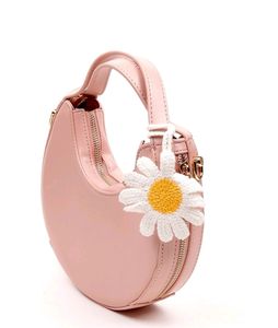 Odette Creamy pink sunflower Slingbag
